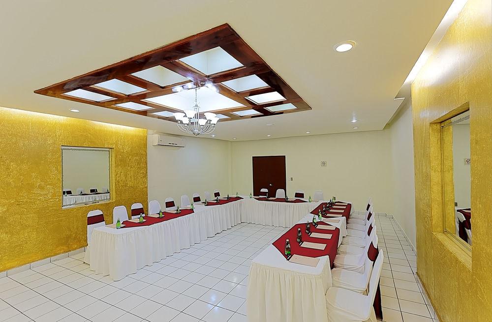 Olmeca Plaza Urban Express Otel Villahermosa Dış mekan fotoğraf